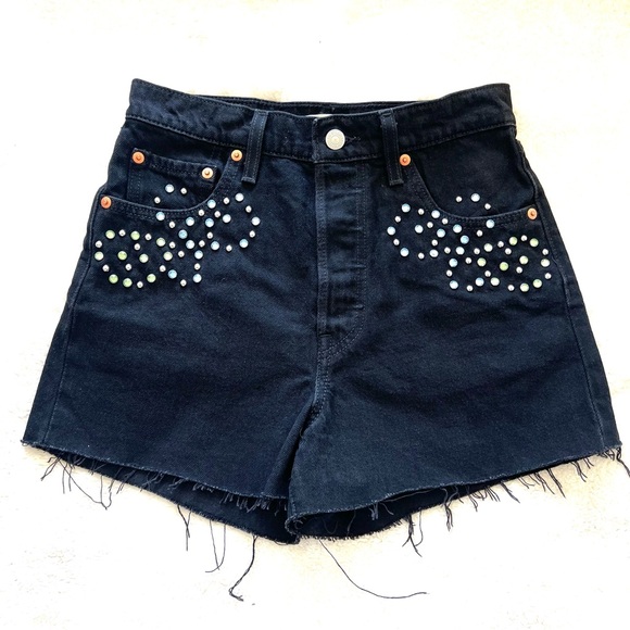 LEVI'S Ribcage Studded Rhinestone High Rise Jean Cut Off Shorts Black Size 26 - Picture 3 of 11